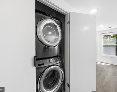 10153 Turnberry Place - Photo Thumbnail 6