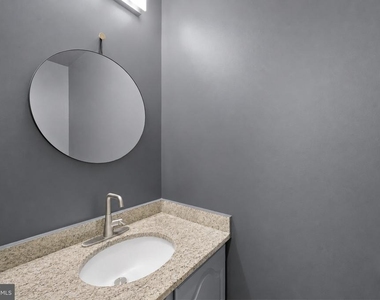 10153 Turnberry Place - Photo Thumbnail 7