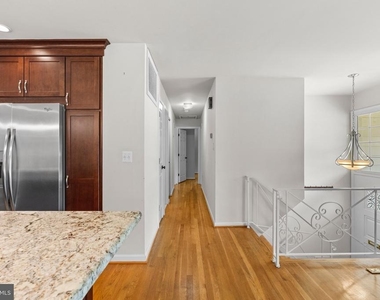 7305 Masonville Court - Photo Thumbnail 2