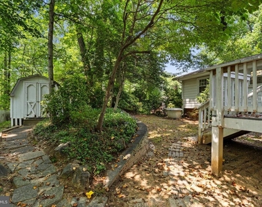 7305 Masonville Court - Photo Thumbnail 32