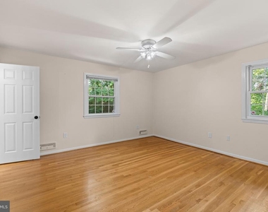 7305 Masonville Court - Photo Thumbnail 15
