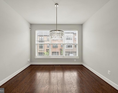 6230 Almerico Place - Photo Thumbnail 17