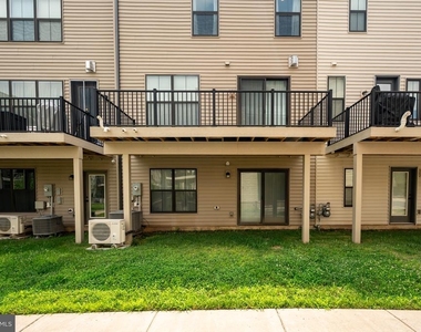 6230 Almerico Place - Photo Thumbnail 49