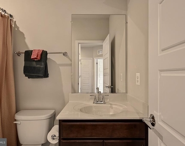 6230 Almerico Place - Photo Thumbnail 33