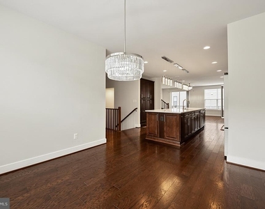 6230 Almerico Place - Photo Thumbnail 19