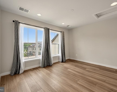 6230 Almerico Place - Photo Thumbnail 38