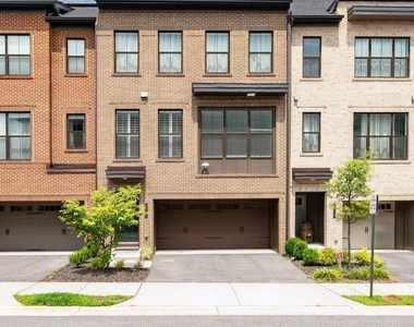 6230 Almerico Place - Photo Thumbnail 1