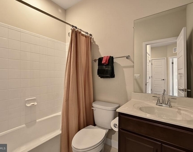 6230 Almerico Place - Photo Thumbnail 32