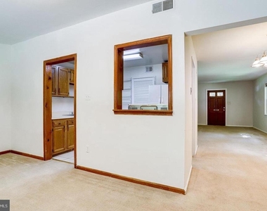 1922 Anderson Road - Photo Thumbnail 11