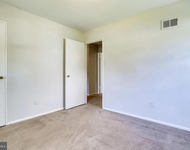 1922 Anderson Road - Photo Thumbnail 16