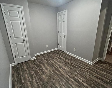 715 Acorn Court - Photo Thumbnail 14