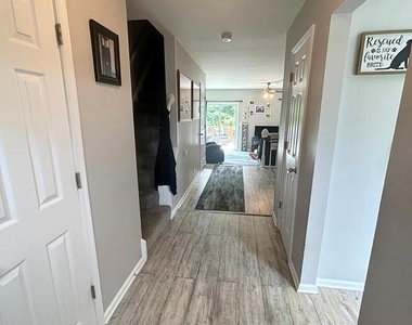 715 Acorn Court - Photo Thumbnail 21