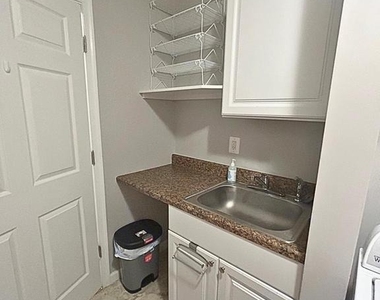 715 Acorn Court - Photo Thumbnail 11