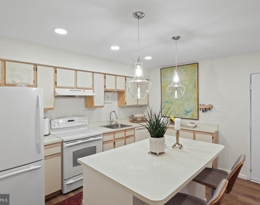 3303 Wyndham Circle - Photo Thumbnail 6