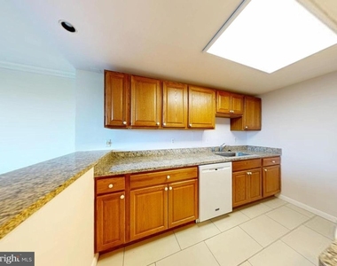4600 Duke Street - Photo Thumbnail 11