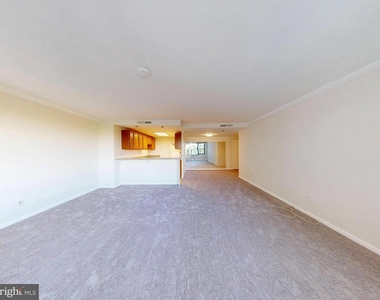 4600 Duke Street - Photo Thumbnail 15