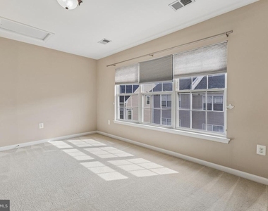 126 Cameron Station Boulevard - Photo Thumbnail 17
