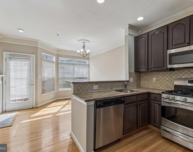 126 Cameron Station Boulevard - Photo Thumbnail 10