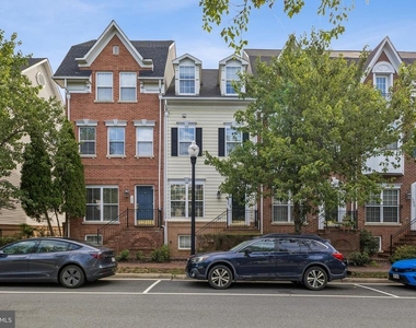 126 Cameron Station Boulevard - Photo Thumbnail 1