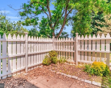 4635 28th Road S - Photo Thumbnail 4
