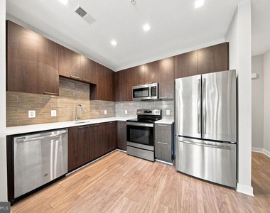 989 S Buchanan Street - Photo Thumbnail 4