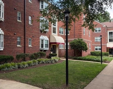 2111 N Scott Street - Photo Thumbnail 1