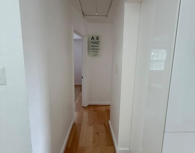 2111 N Scott Street - Photo Thumbnail 13