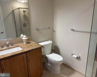 888 N Quincy Street - Photo Thumbnail 23