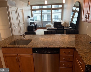 888 N Quincy Street - Photo Thumbnail 8