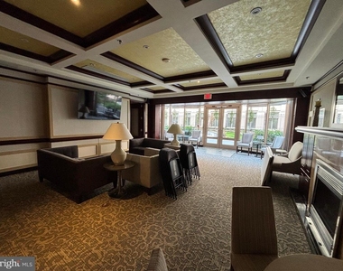 888 N Quincy Street - Photo Thumbnail 3