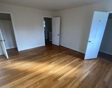 4611 31st Road S - Photo Thumbnail 5