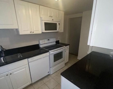 4611 31st Road S - Photo Thumbnail 6