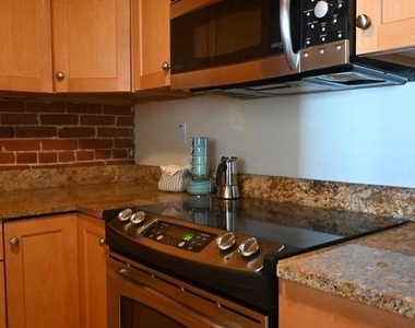 50 N Front Street - Photo Thumbnail 8