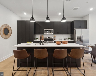 6910 Ridge Avenue - Photo Thumbnail 4