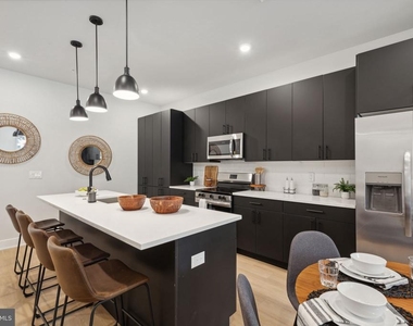 6910 Ridge Avenue - Photo Thumbnail 7