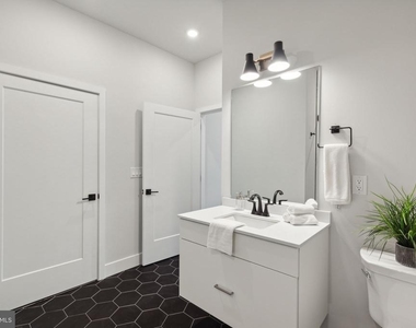 6910 Ridge Avenue - Photo Thumbnail 19