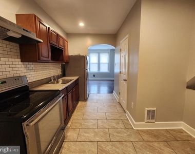3114 W Gordon Street - Photo Thumbnail 3