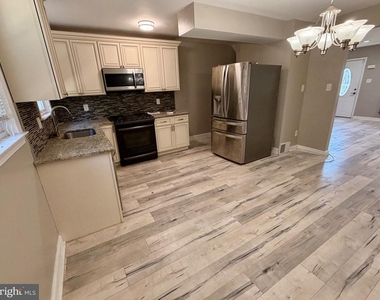 6527 Tulip Street - Photo Thumbnail 10