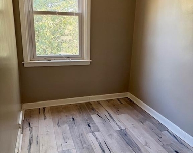 6527 Tulip Street - Photo Thumbnail 5
