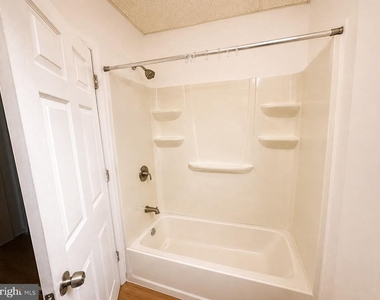 2115 W Ontario Street - Photo Thumbnail 3