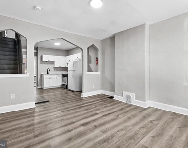 2511 W Oakdale Street - Photo Thumbnail 1