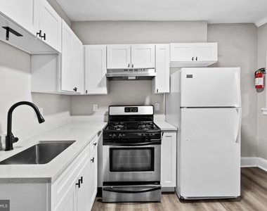 2511 W Oakdale Street - Photo Thumbnail 5