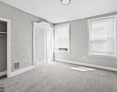 2511 W Oakdale Street - Photo Thumbnail 8