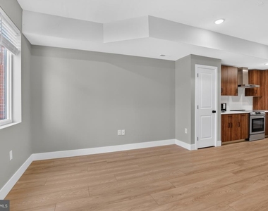 1843 E Hazzard Street - Photo Thumbnail 4