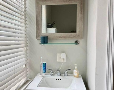 4537 Manayunk Avenue - Photo Thumbnail 3