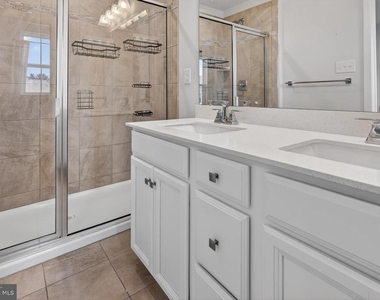 8005 Milltown Circle - Photo Thumbnail 28