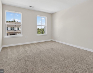 8005 Milltown Circle - Photo Thumbnail 36