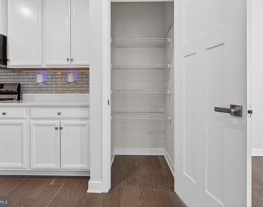 8005 Milltown Circle - Photo Thumbnail 9
