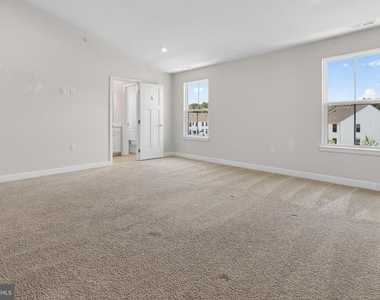 8005 Milltown Circle - Photo Thumbnail 27