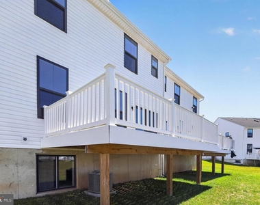 8005 Milltown Circle - Photo Thumbnail 49